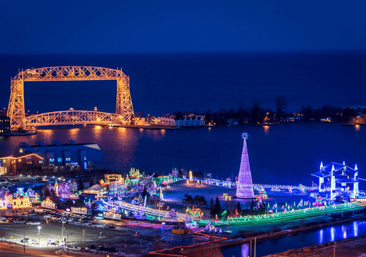 Bentleyville Tour of Lights Beacon Pointe Duluth Lakeview Hotel on